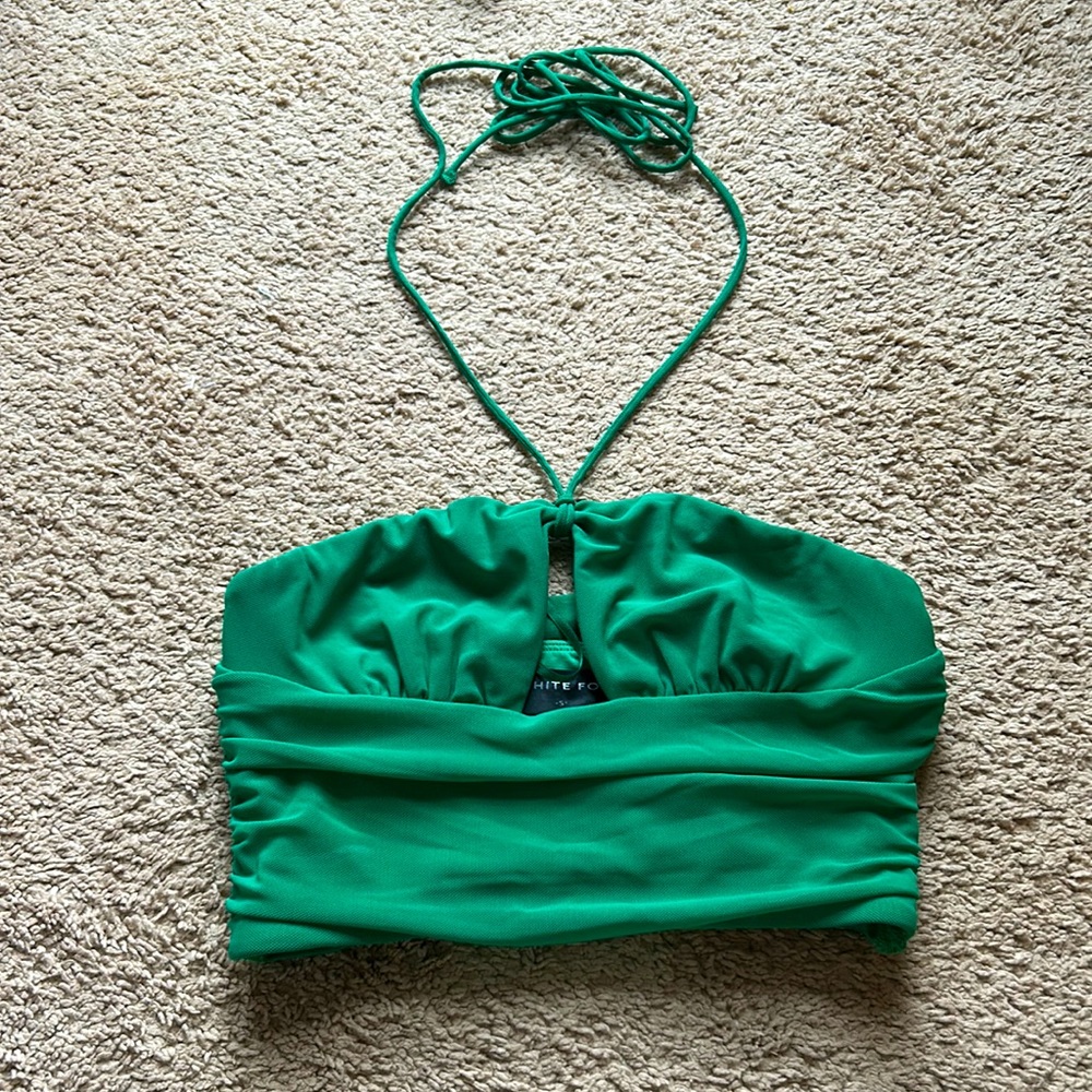 White fox boutique crop top